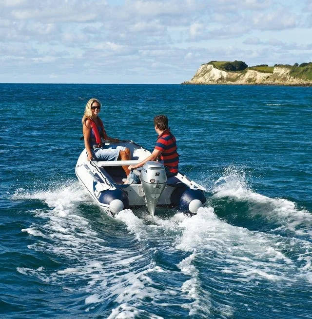 1103.webp Honda BF8 Portable Outboard Motor - Image 2