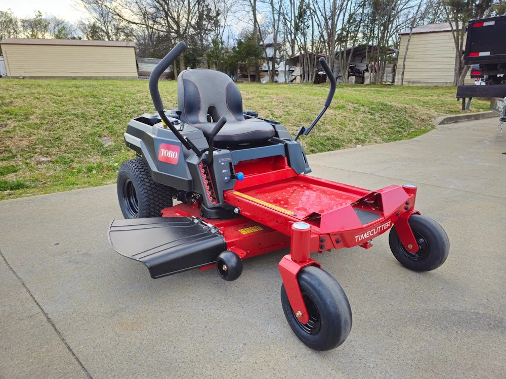 5-158.webp Toro 77404 42″ TimeCutter Zero Turns Mowerr 22HP Briggs - Image 4