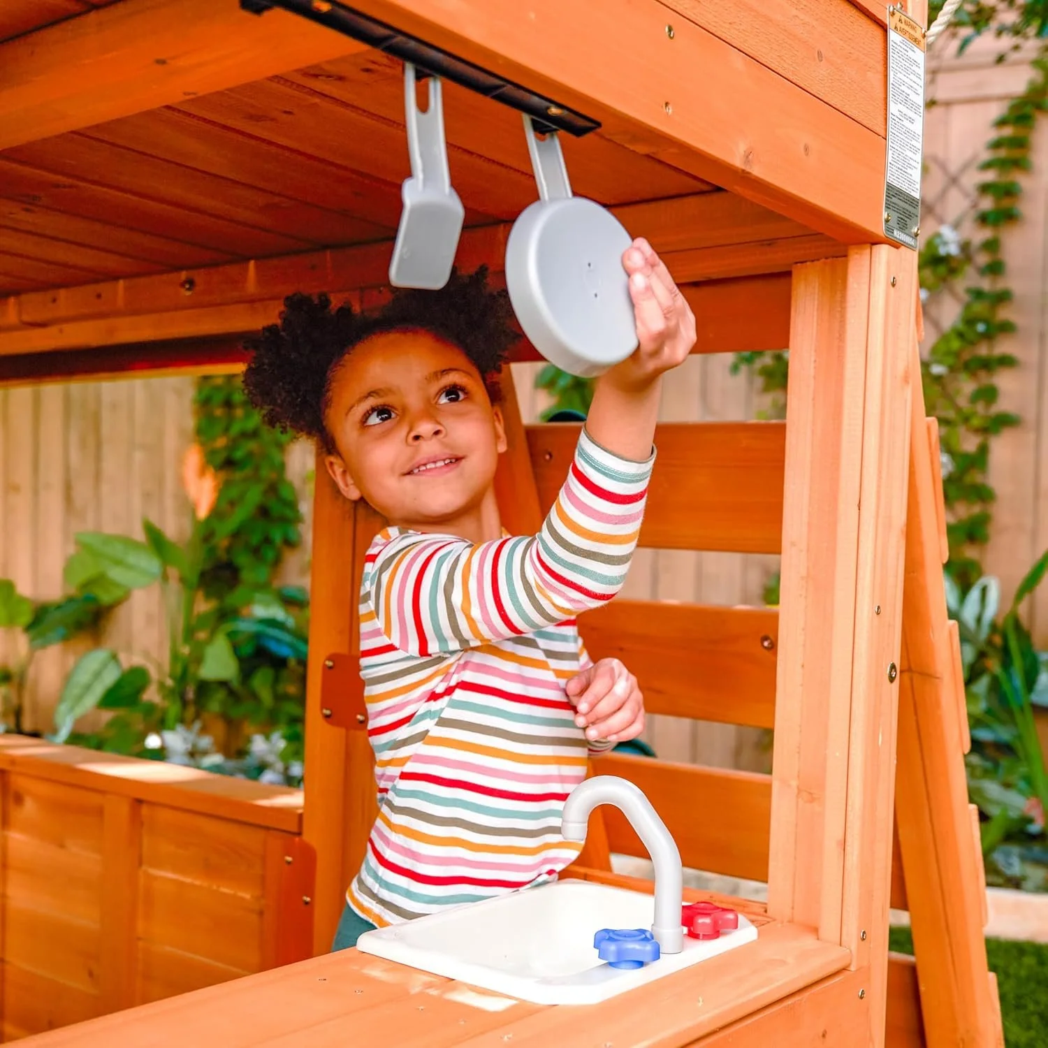 81AGGAYuf-L._AC_SL1500_.webp KidKraft Falcon Ridge Wooden Swing Set/Playset - Image 3