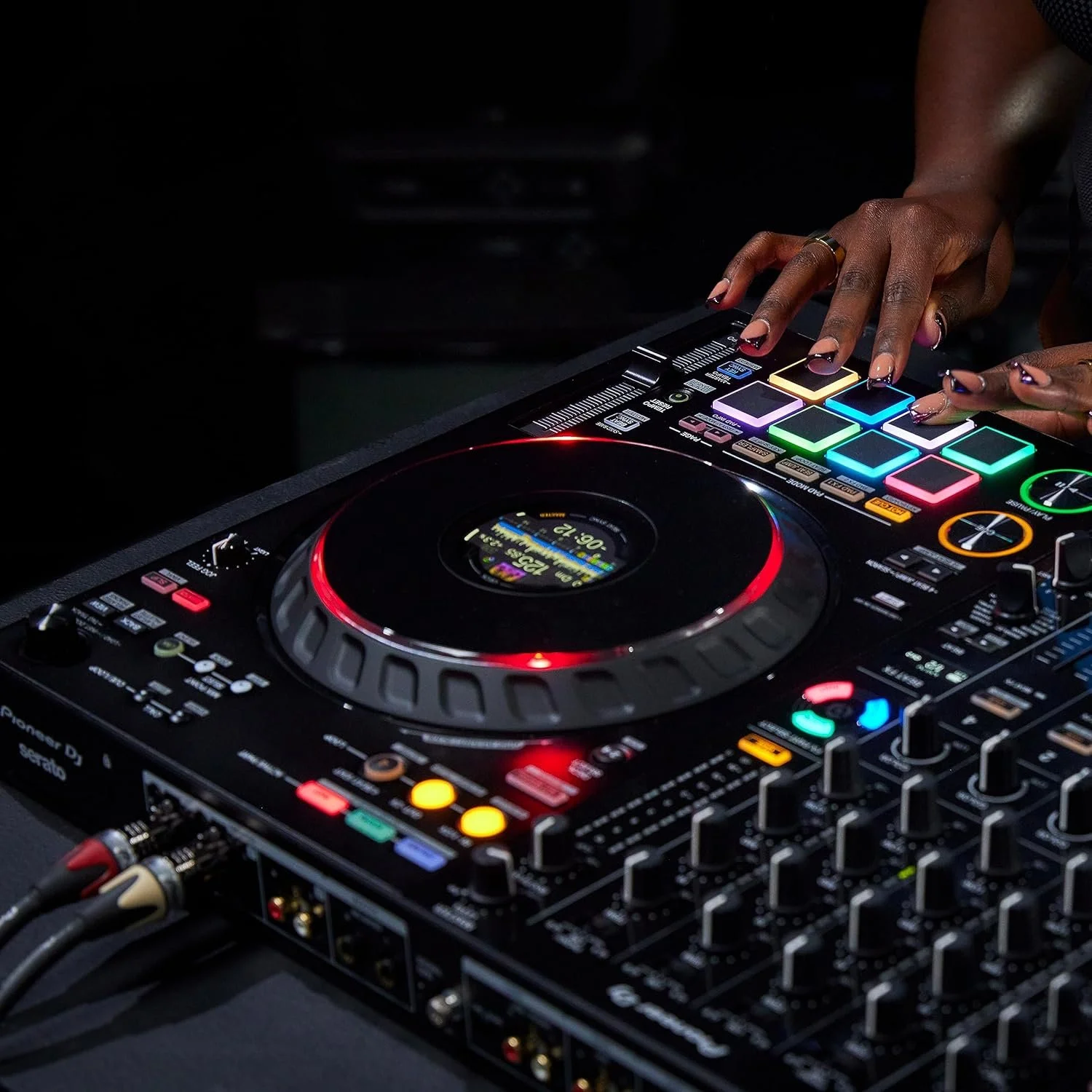 a8-17-1-1-1.webp Pioneer DJ DDJ-FLX10 4-Channels DJ Controllers - Image 3