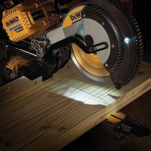 fav2-1-1-1.webp DeWalt FLEXVOLT 12 in 120V MAX Double Bevel Compound Sliding Miter Saws Kit - Image 3